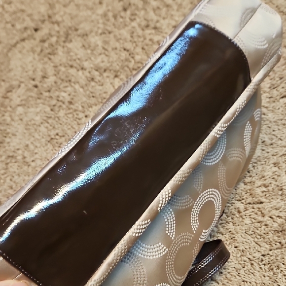 Coach Ashley Dotted Op Art Carryall Bag - Picture 15 of 16